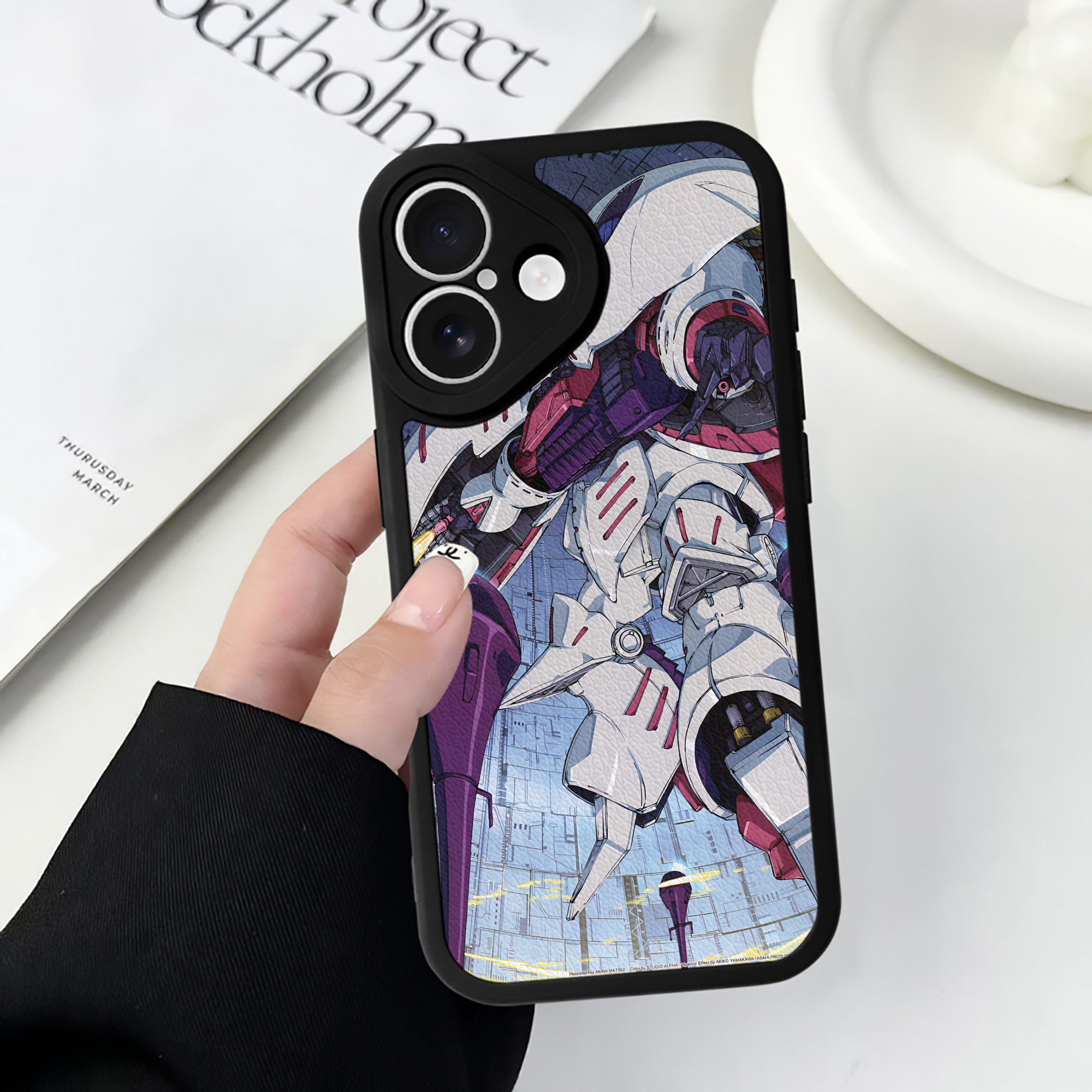 （画像用） 機動戦士ガンダム Mobile Suit Gundam 【iPhone 16シリーズ対応】シリコンスマホケース（レザー調） 材質：シリコン